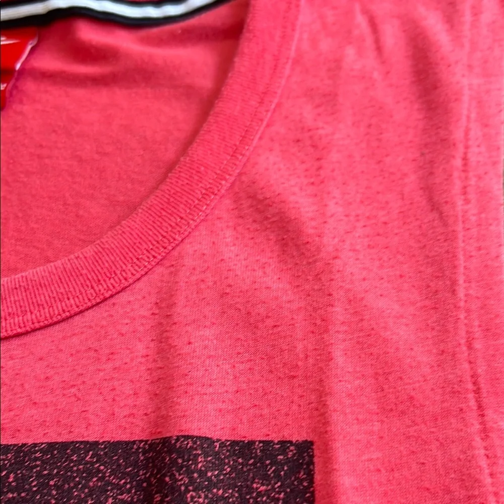 Nike Muscle Tee with Cut Out Arms - Picture 4 of 8
